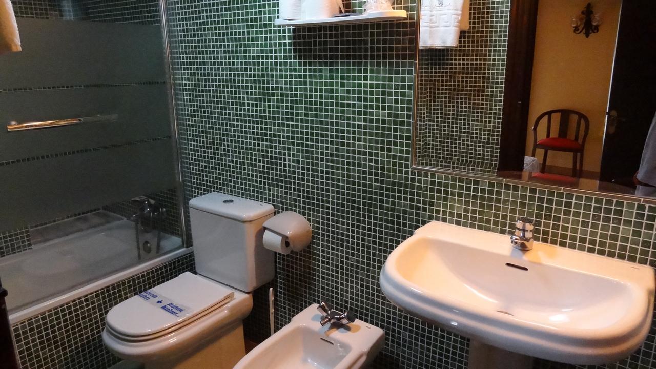 Hotel Trapa ソト・デ・カンガス エクステリア 写真